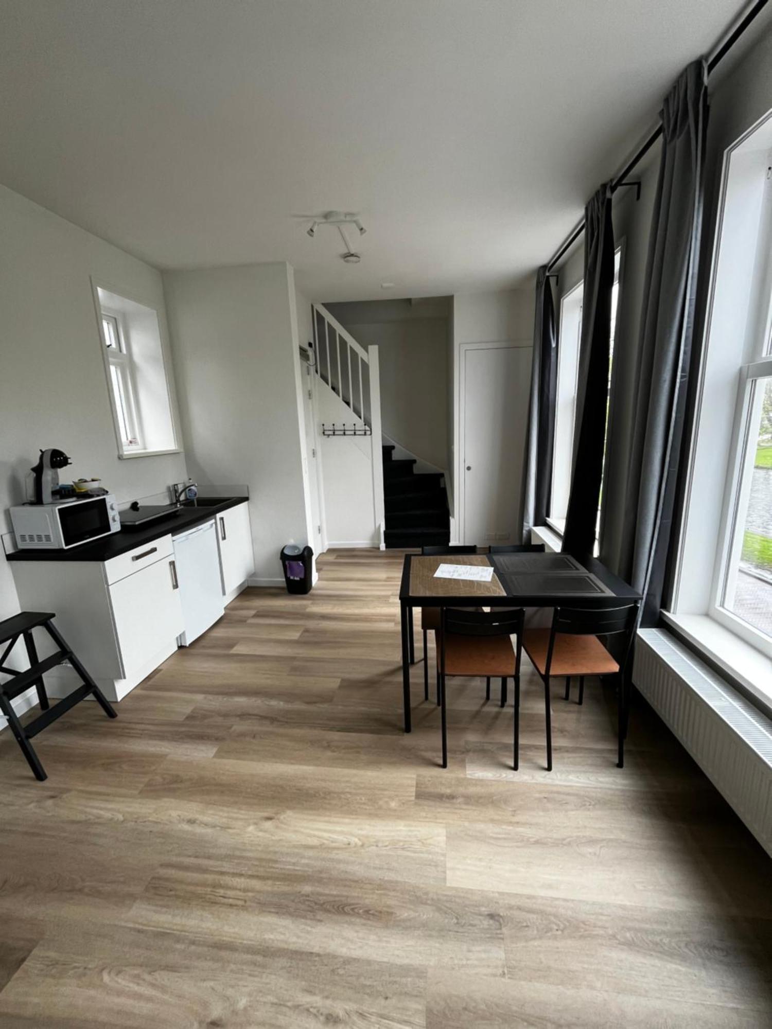 By Adm * Leiden